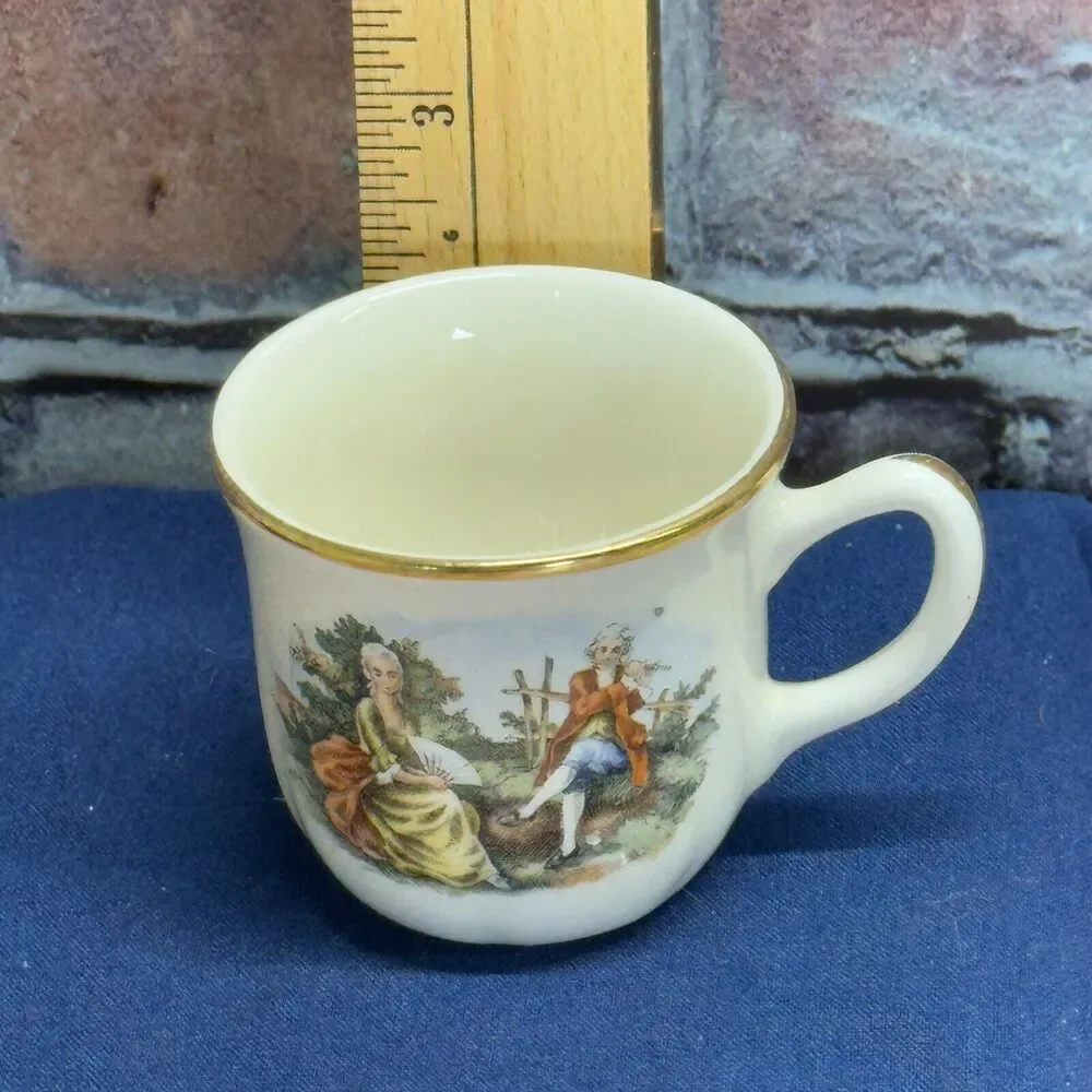 Vintage Gold‎ Gilded Demitasse Tea Cup Garden Scene Landscape Couple Colonial